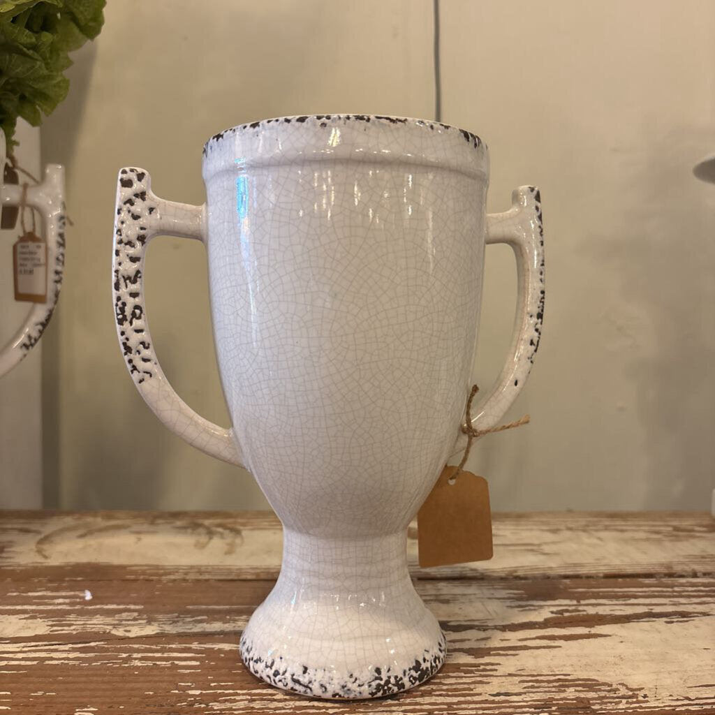 TROPHY URN VASE