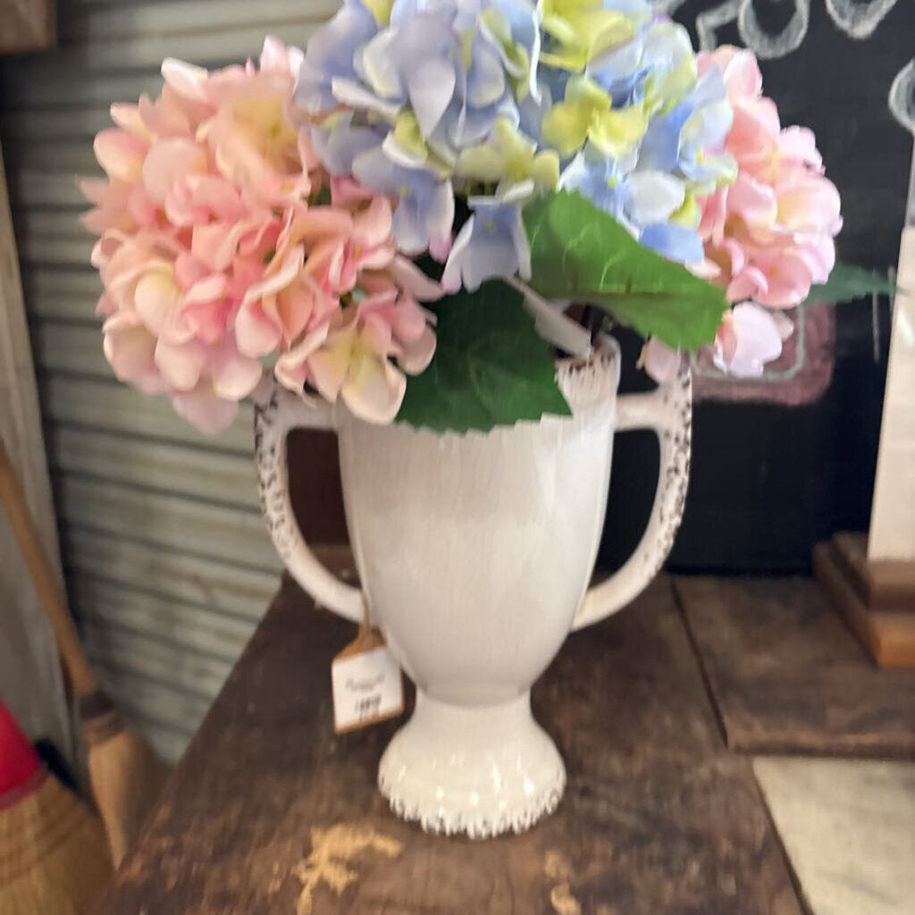TROPHY URN VASE