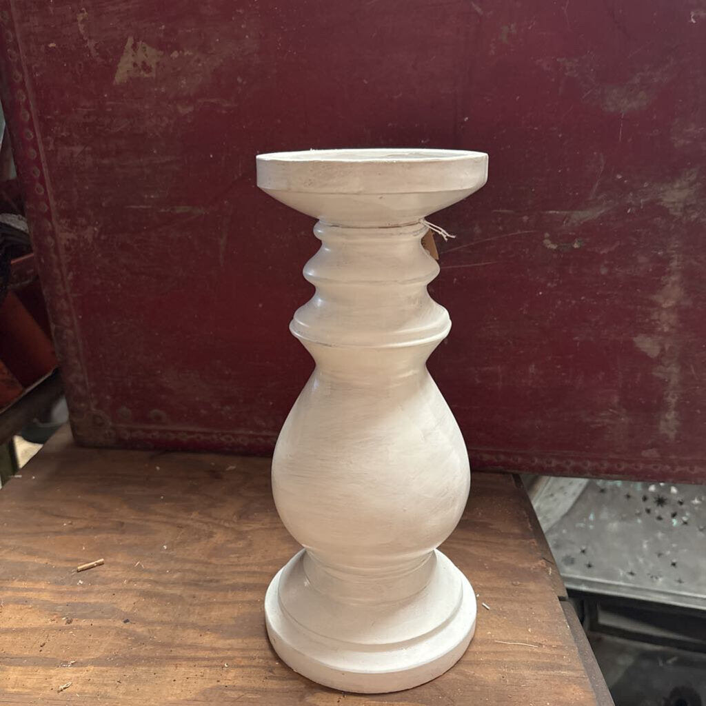RESIN CANDLESTICK
