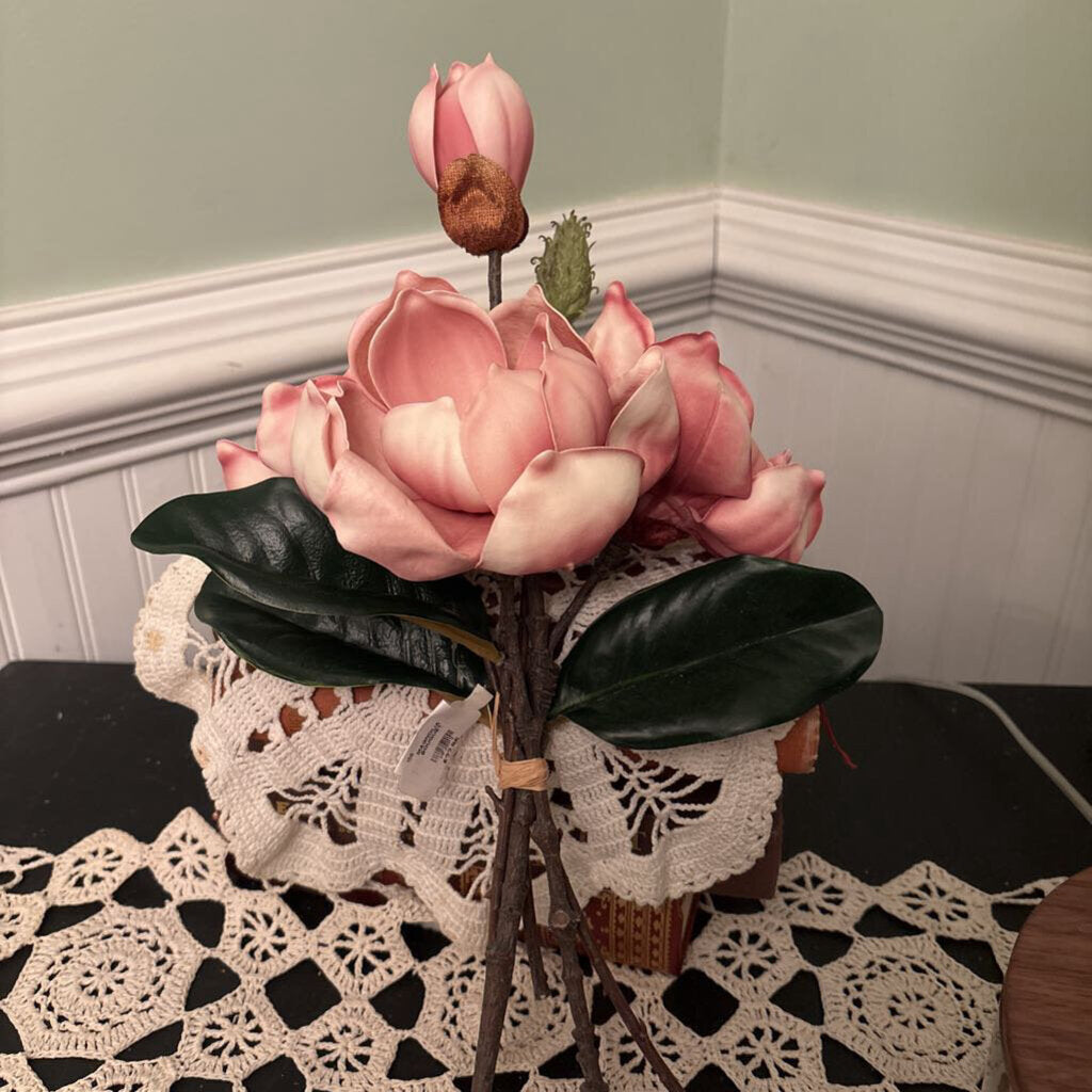 MAGNOLIA BOUQUET