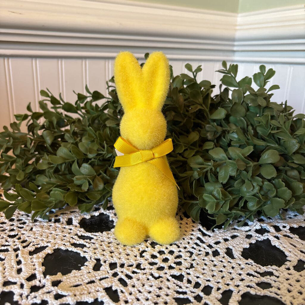 FLOCKED PEEP BUNNY