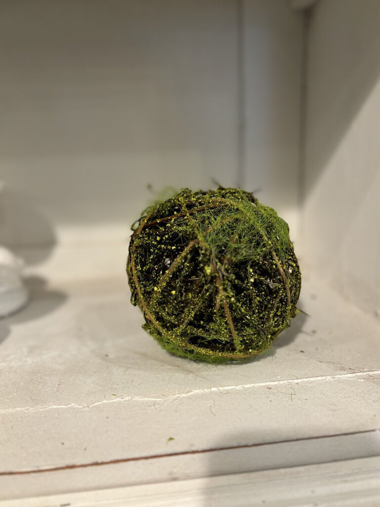 MOSSY TWIG BALL