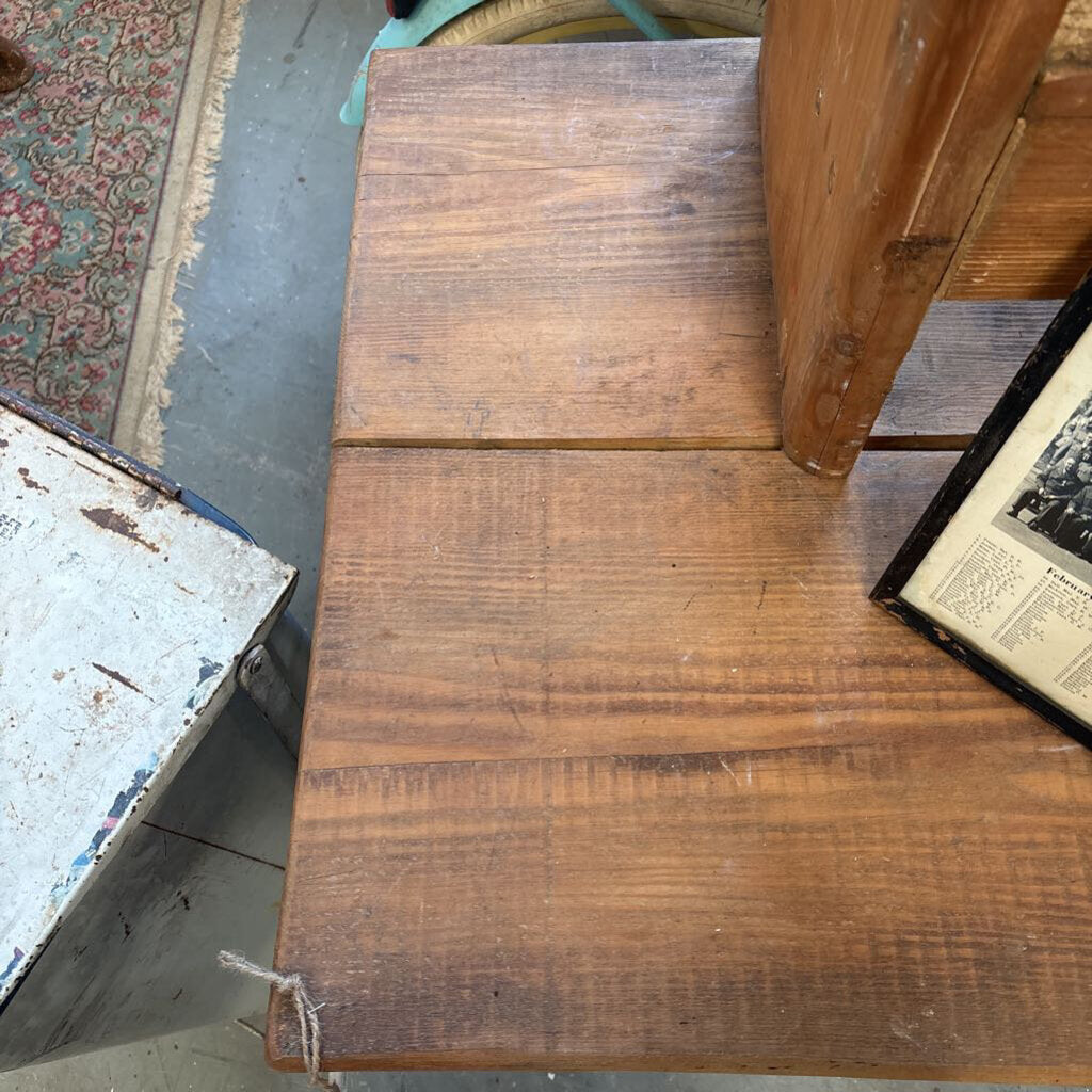 VINTAGE TWO BOARD TOP TABLE