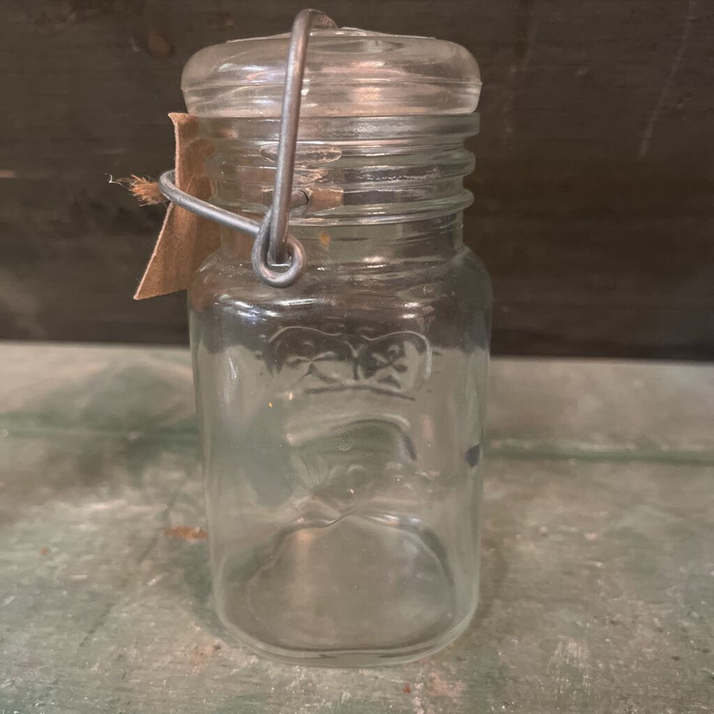 WHEATON CROWN 5" GLASS CANNING JAR WITH LID