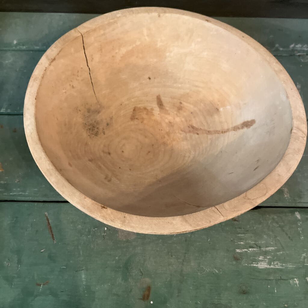 PRIMITIVE WOODEN DOUGH BOWL