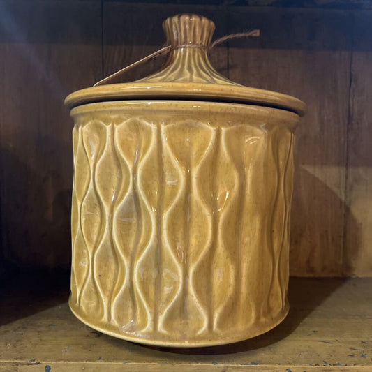 MCCOY POTTERY HONEYCOMB COOKIE JAR WITH LID