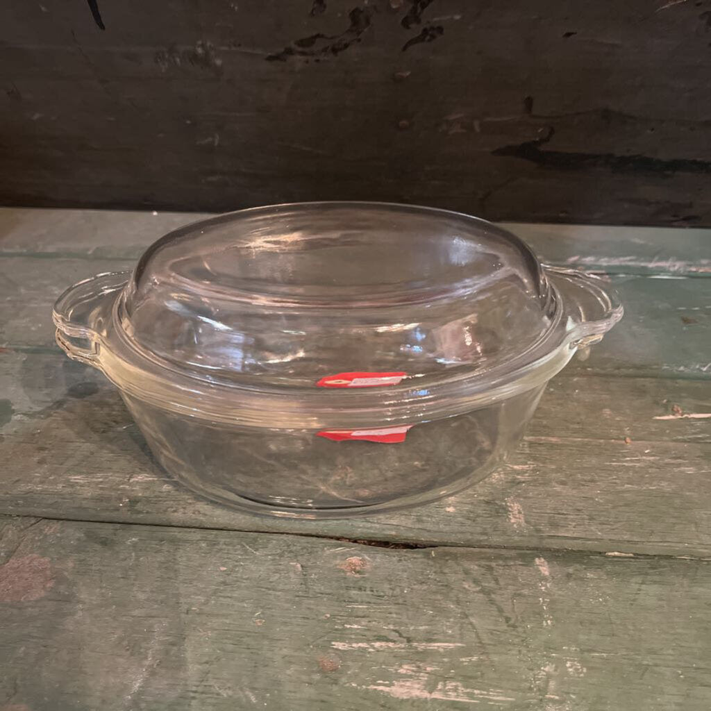 FIRE KING OVEN WARE 1 1/2 QT OVAL GLASS CASSEROLE DISH