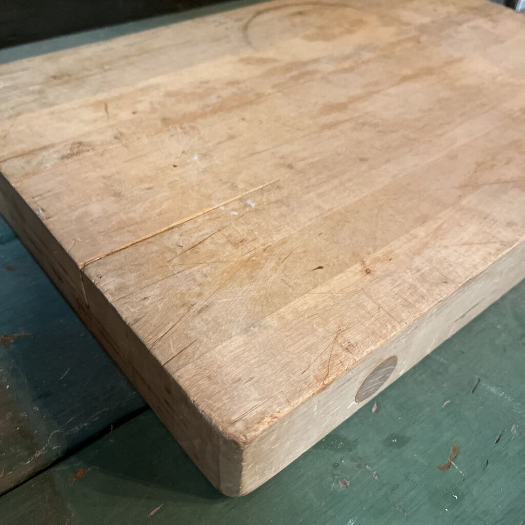 WOODEN BUTCHER BLOCK