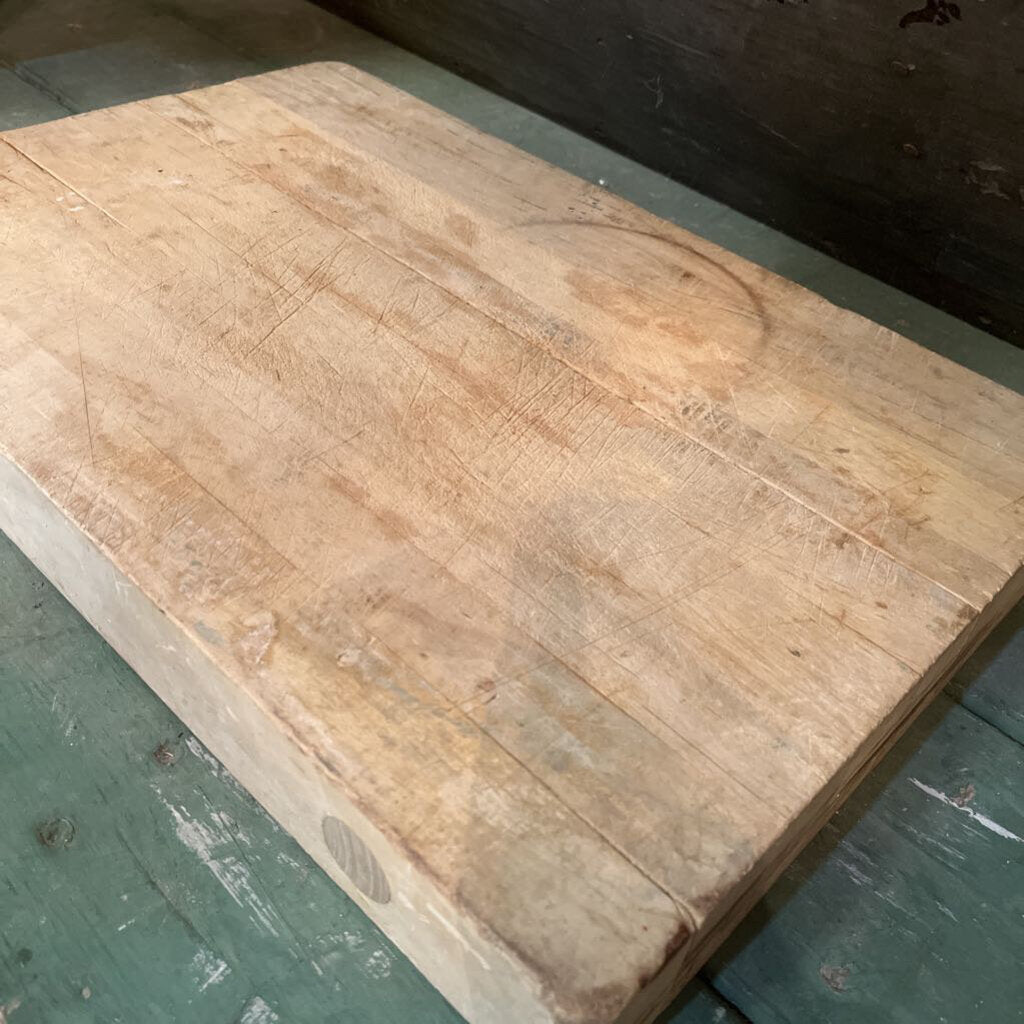 WOODEN BUTCHER BLOCK