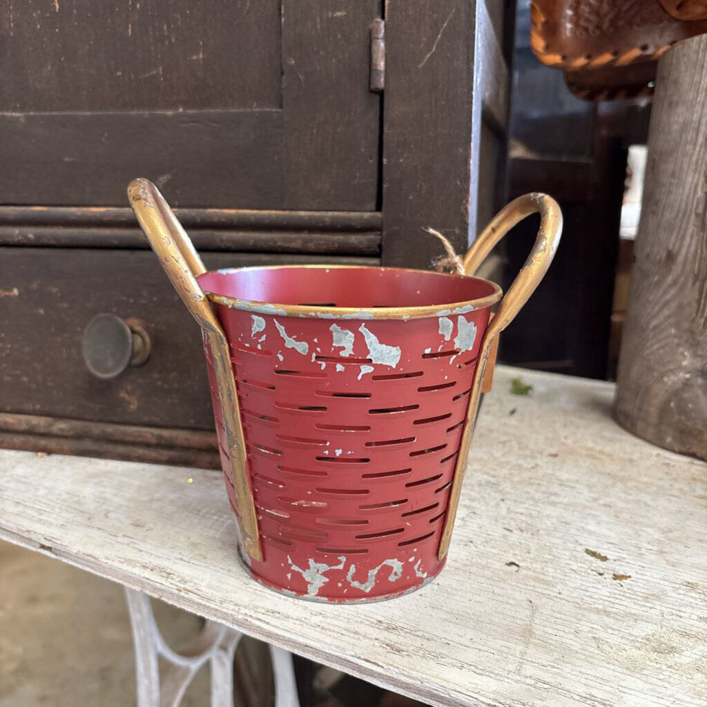 OLIVE BUCKET