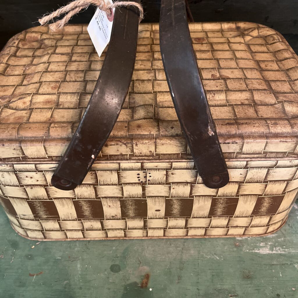 VINTAGE 1950S TIN METAL PICNIC BASKET