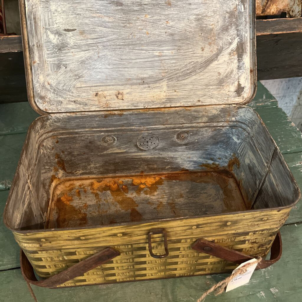 1950sMetal Picnic Basket