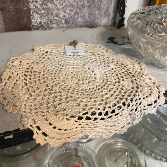 DOILIES