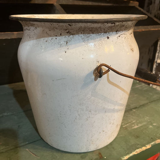 VINTAGE ENAMELWARE BUCKET