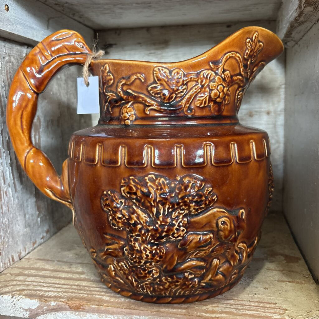 ARTHUR WOOD ROCKINGHAM HOUND HANDLE PITCHER