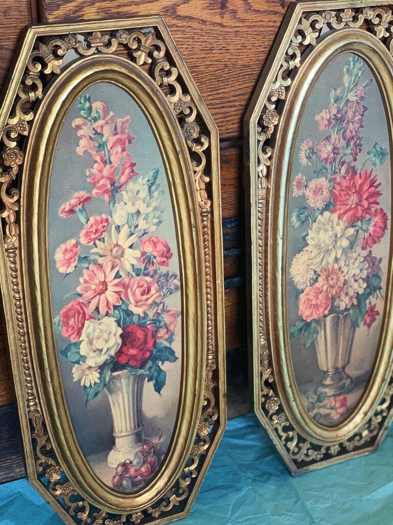 GOLD FRAME FLORAL PICTURE