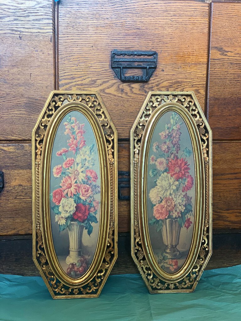 GOLD FRAME FLORAL PICTURE