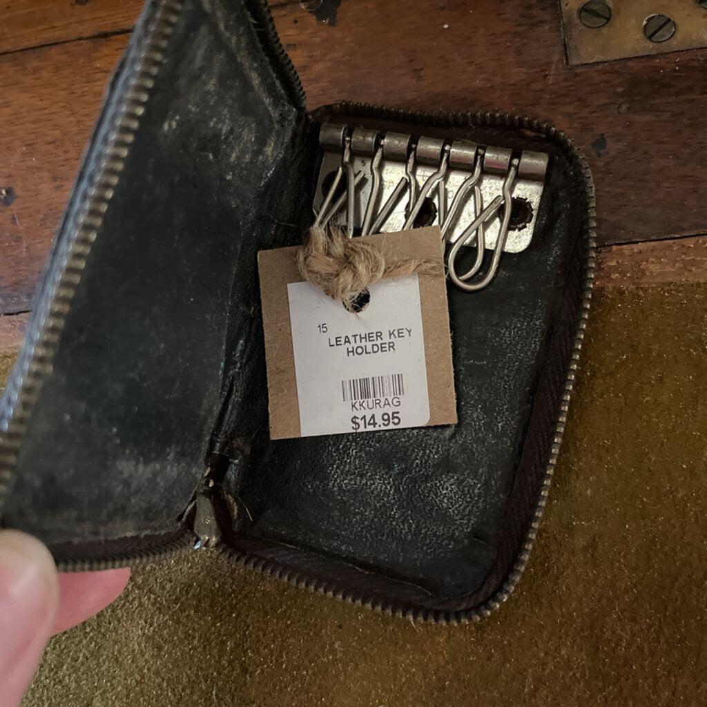 LEATHER KEY HOLDER