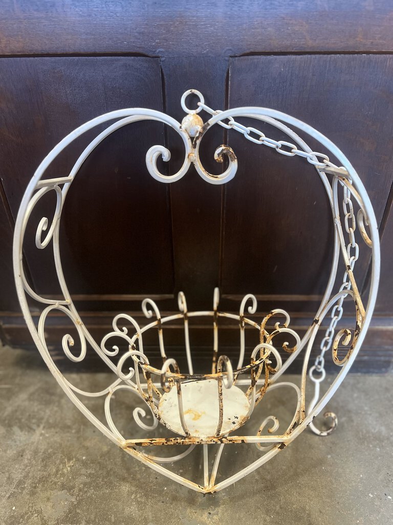 VINTAGE IRON HEART SHAPED HANGING PLANTER