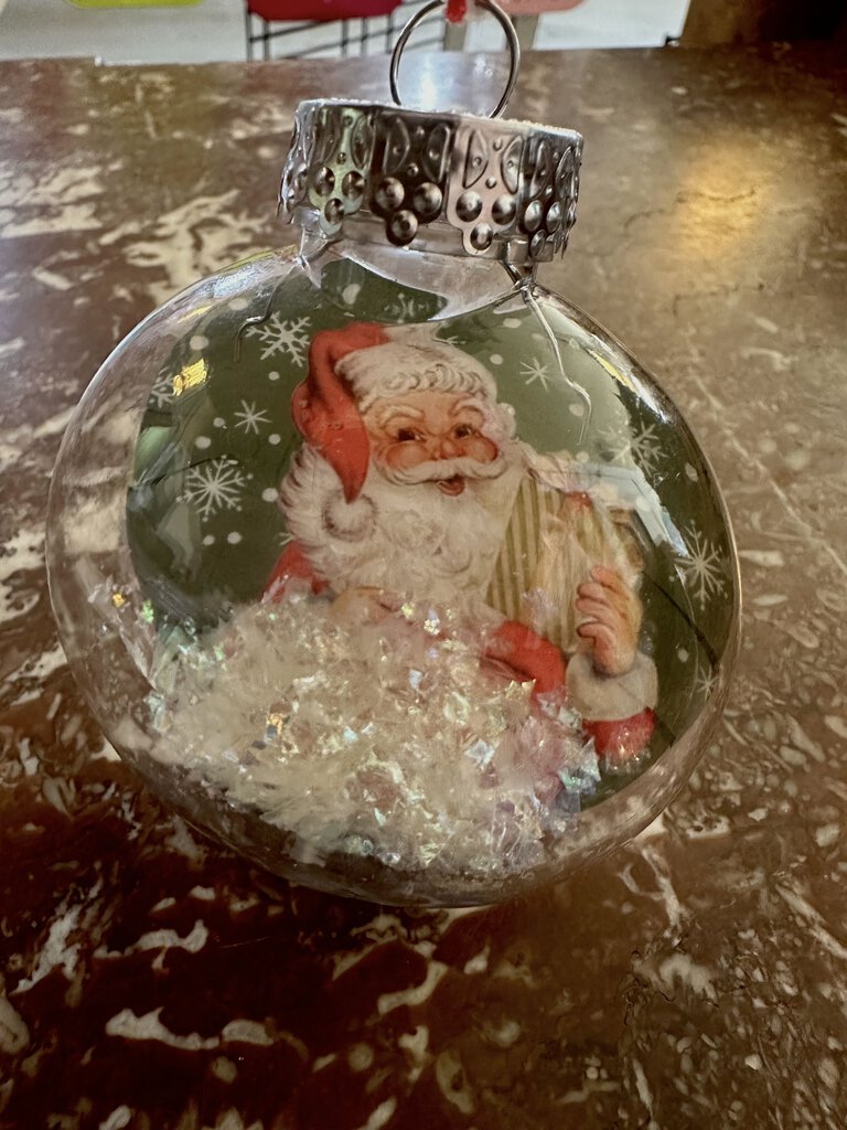 VINTAGE SANTA ORNAMENT W/SNOW