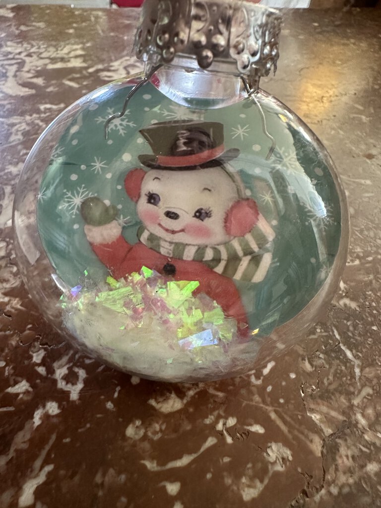 VINTAGE SNOWMAN ORNAMENT W/ SNOW