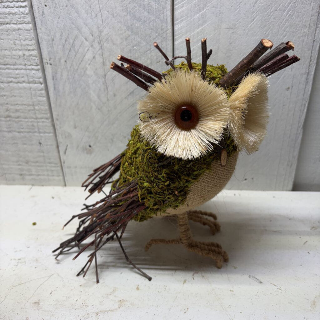 MOSS AND BURLAP OWL