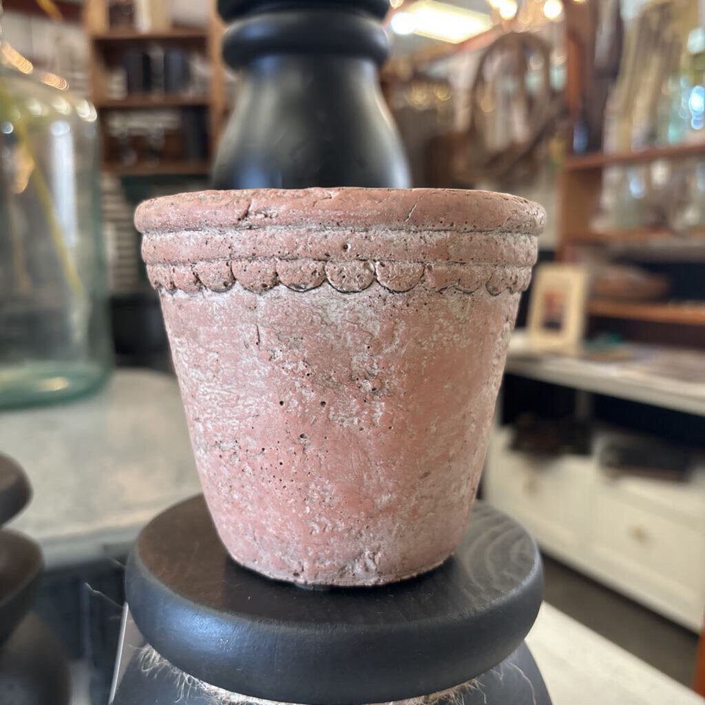 CEMENT POT