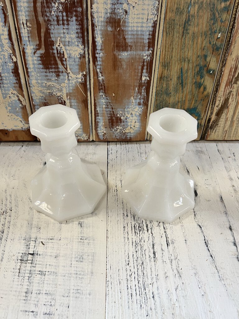 PAIR VINTAGE ANCHOR HOCKING CANDLE STICKS