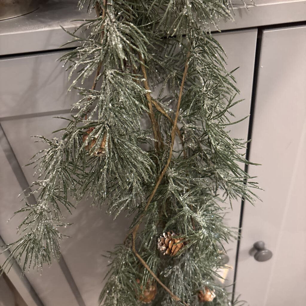 ICED WEEPING PINE GARLAND