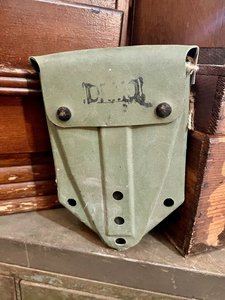 VINTAGE MILITARY FOLDING SHOVEL