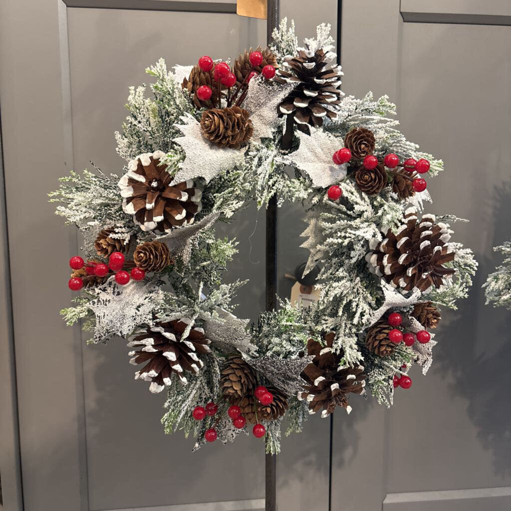 SNOWY CEDAR WREATH/CANDLE RING