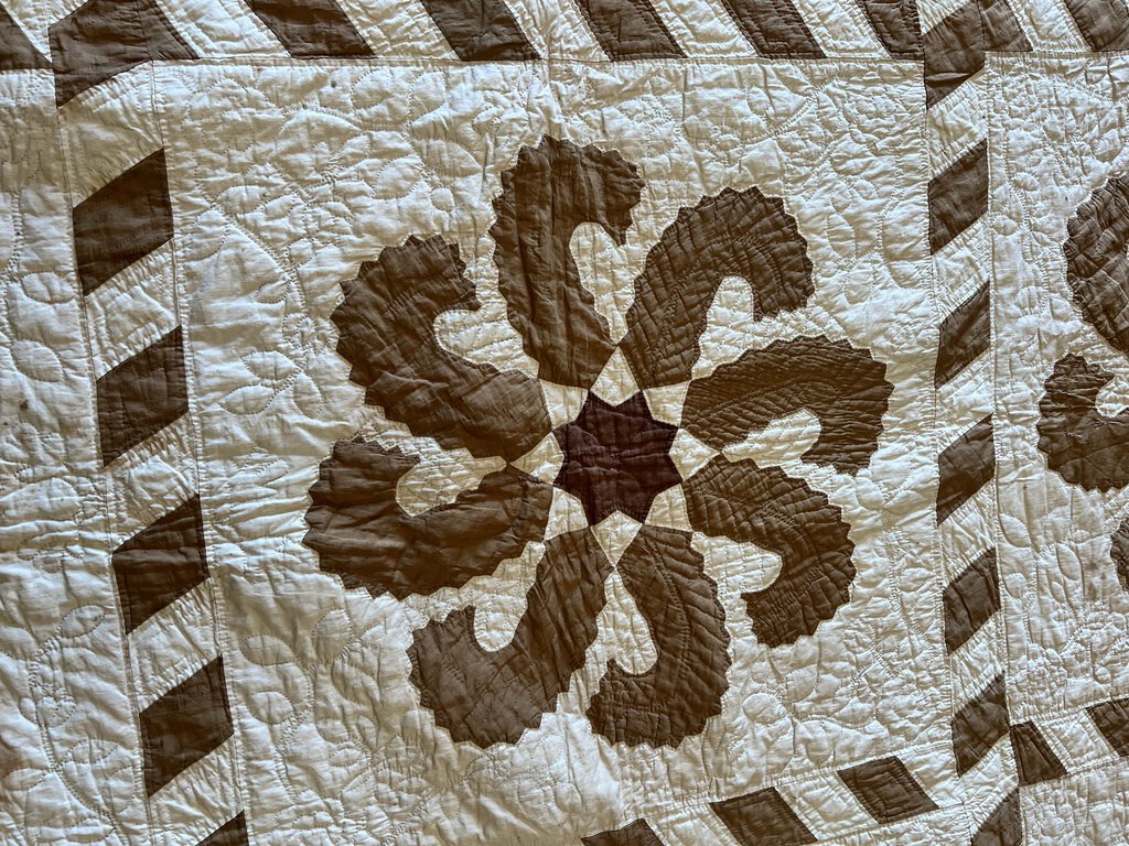 GEOMETRIC STAR QUILT