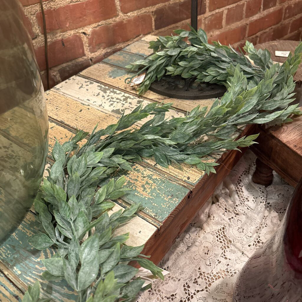 RAINWASHED LEAVES GARLAND